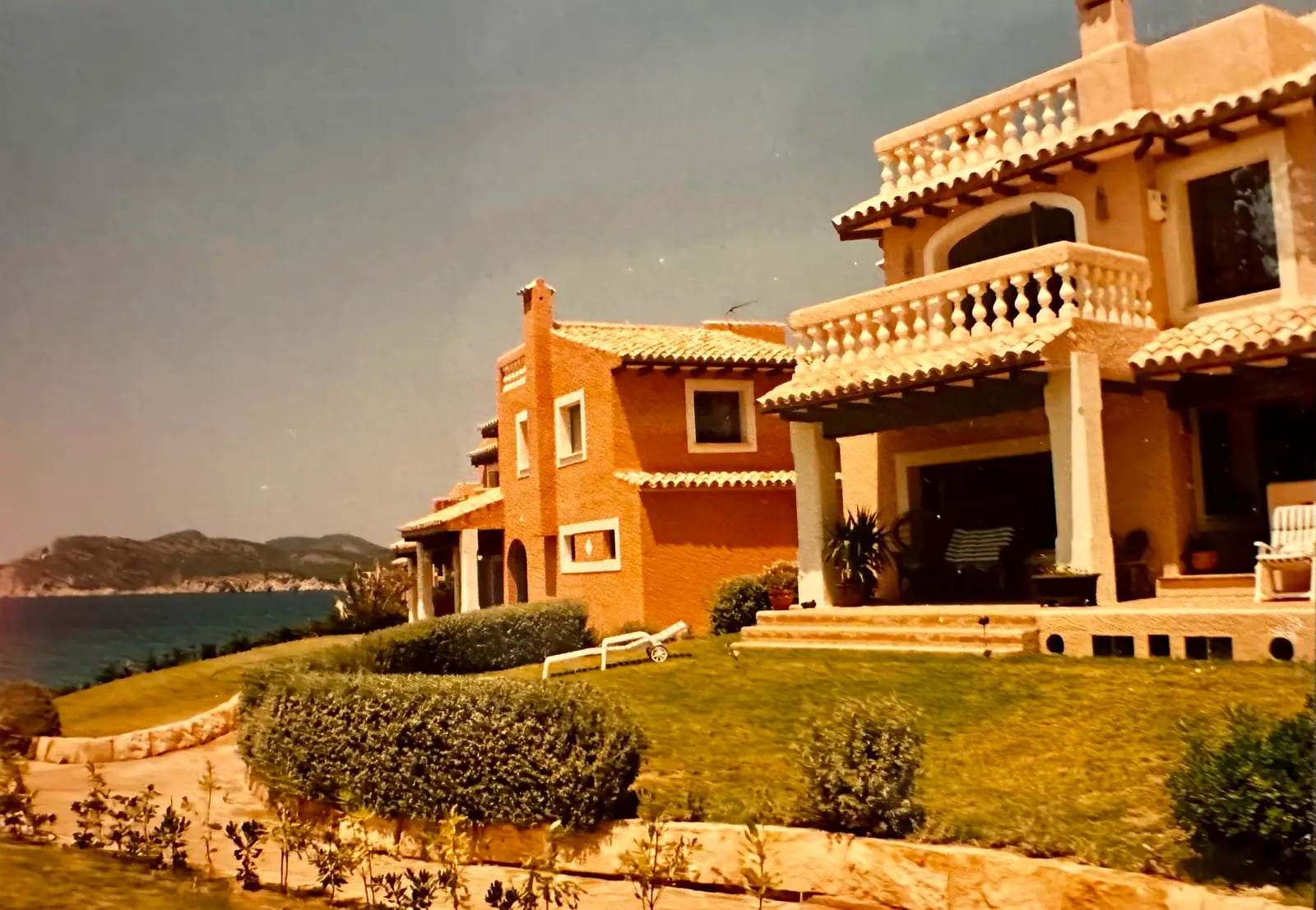 COSTA DE LA CALMA – The chalet by the sea, from Maren's private album. 1995.